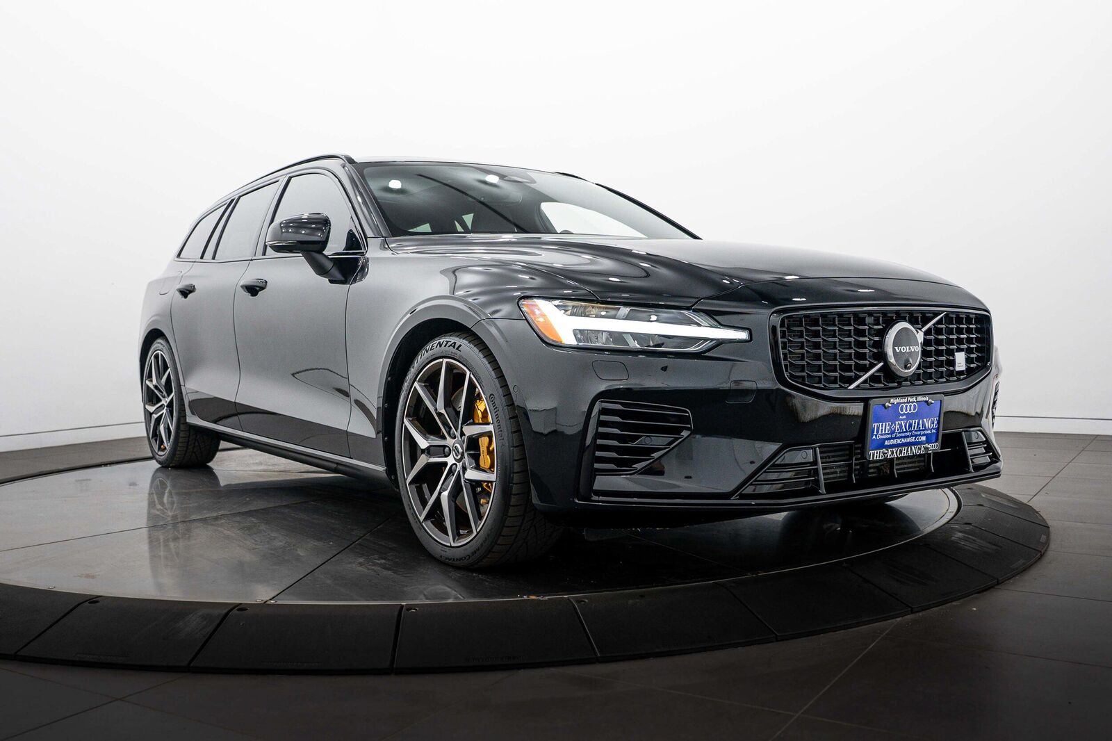 2024 VOLVO V60