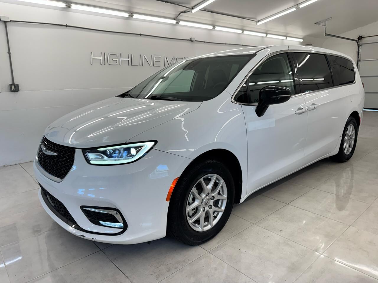 2024 CHRYSLER Pacifica