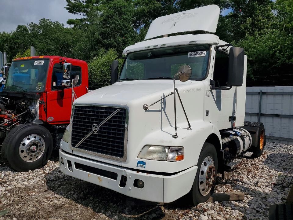 2014 VOLVO TRUCK VNM