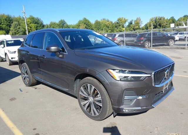 2022 VOLVO XC60