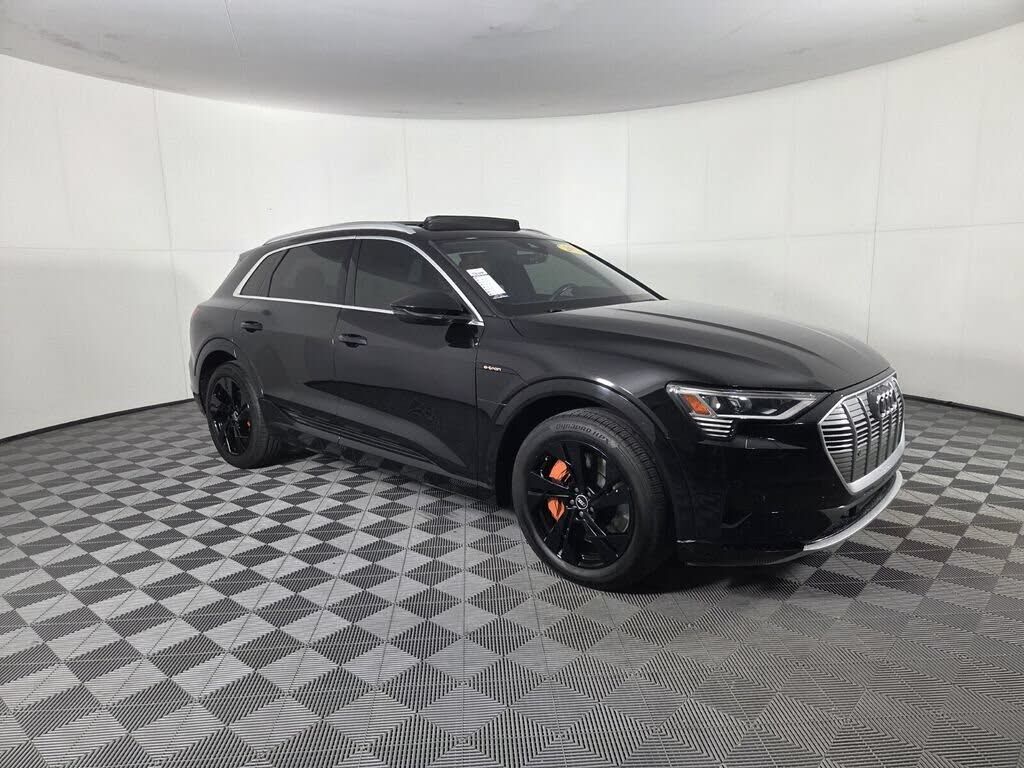2022 Audi e-tron