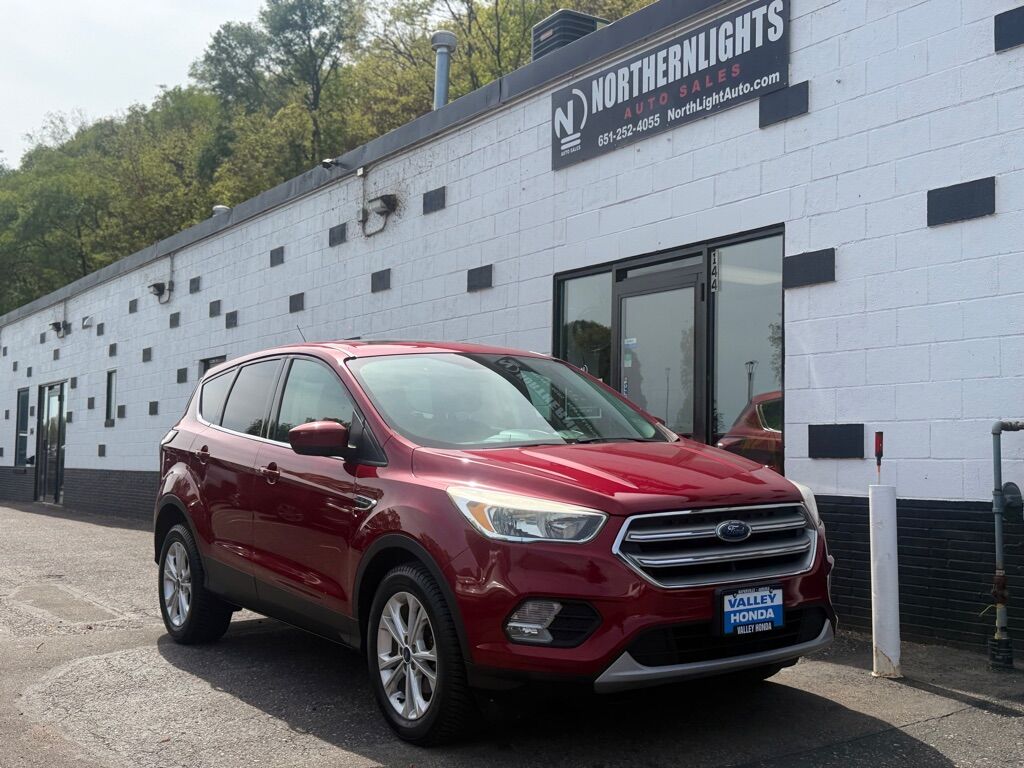 2017 FORD Escape
