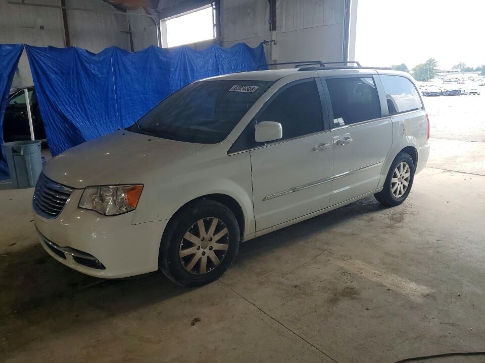 2015 CHRYSLER Town and Country