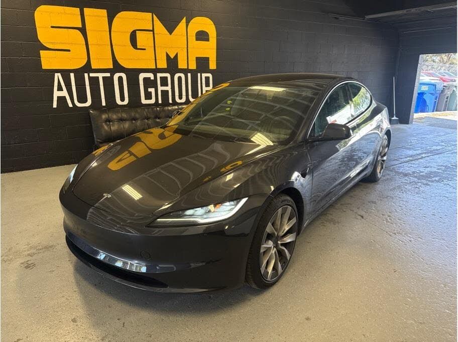 2024 TESLA Model 3