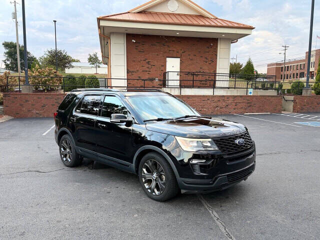 2018 FORD Explorer