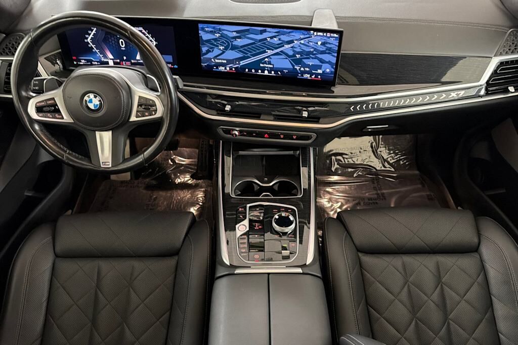 2024 BMW X7