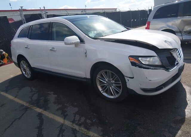 2018 LINCOLN MKT
