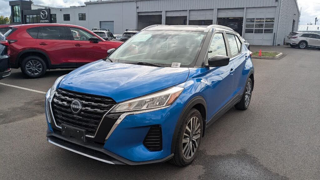 2022 NISSAN Kicks