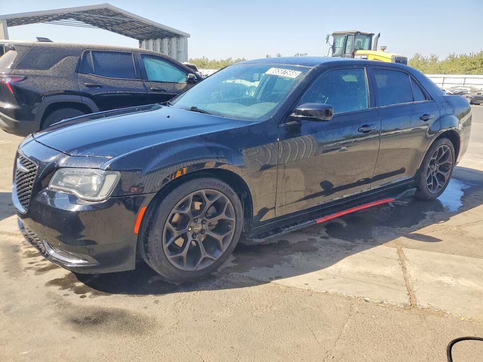 2019 CHRYSLER 300