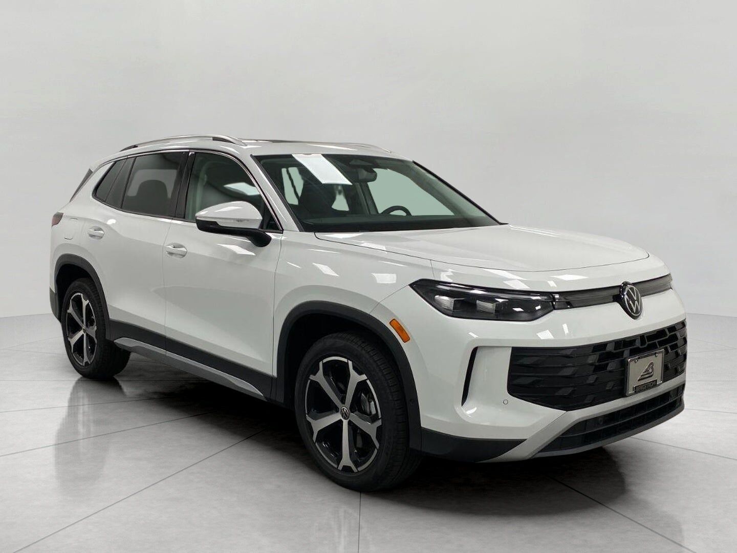 2026 VOLKSWAGEN Tiguan
