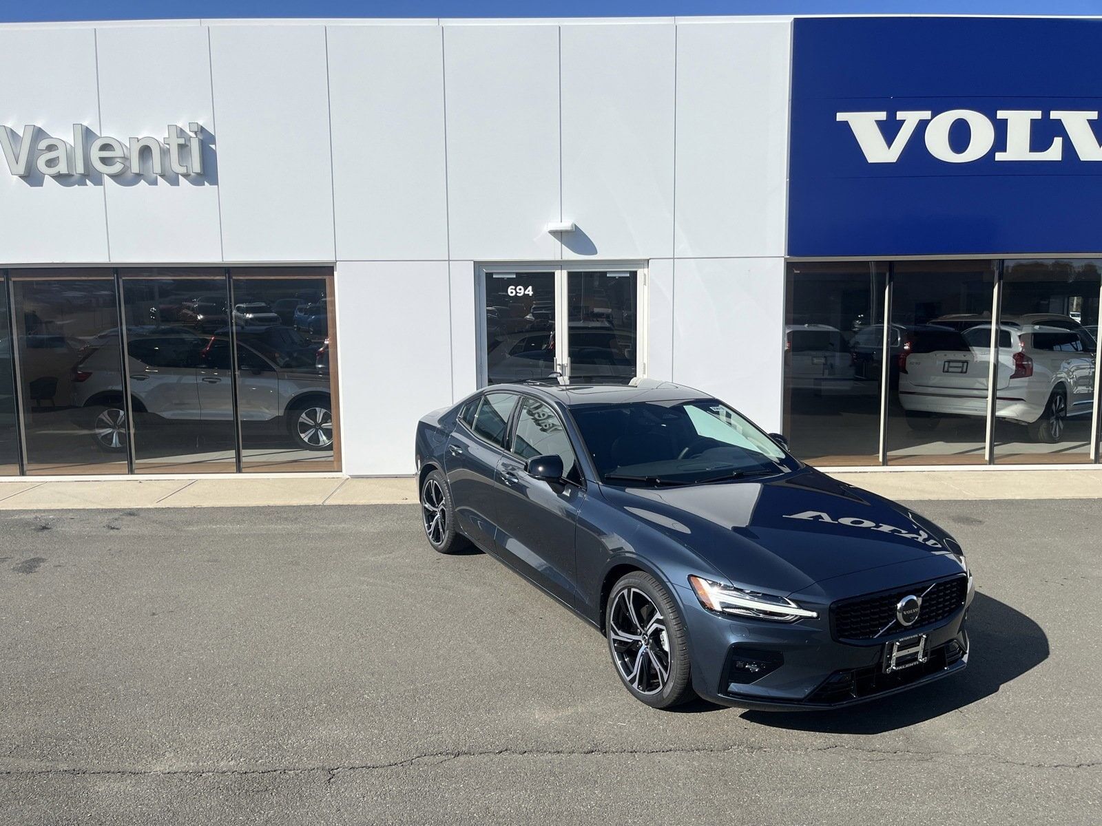 2024 VOLVO S60