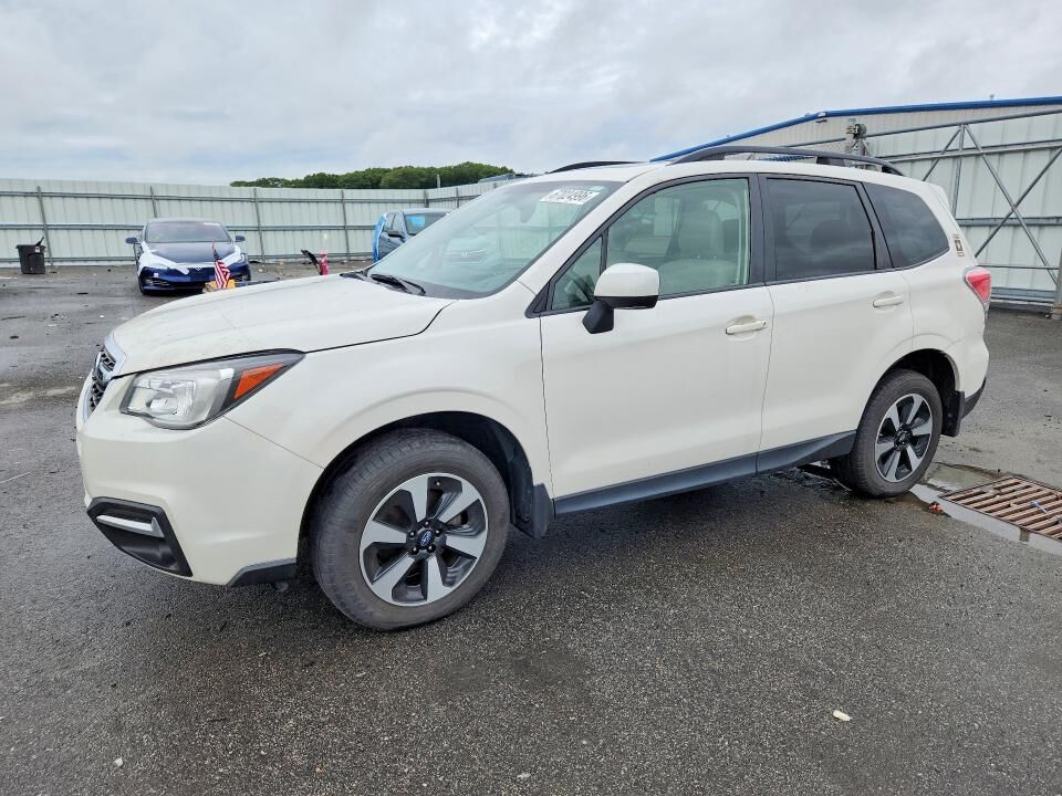 2017 SUBARU Forester