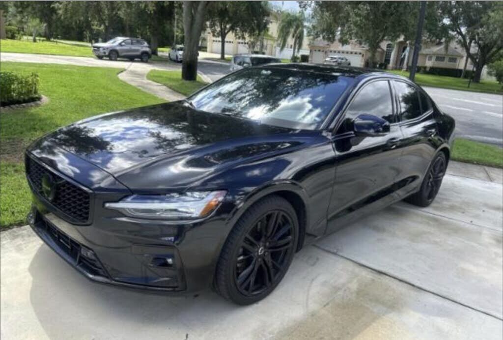 2024 VOLVO S60