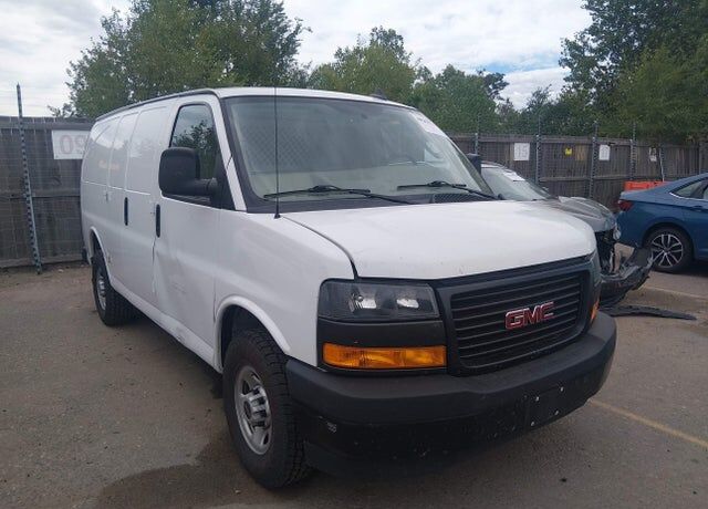 2023 GMC Savana