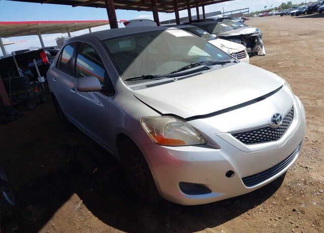 2009 TOYOTA Yaris