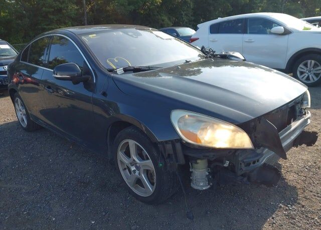 2013 VOLVO S60