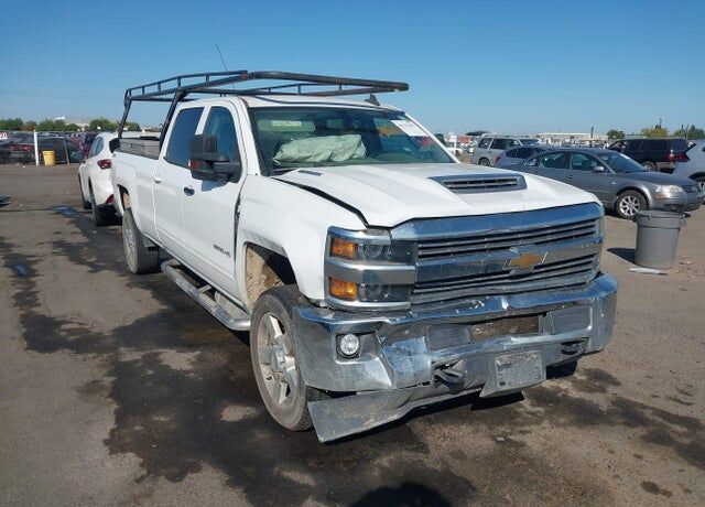2018 CHEVROLET Silverado