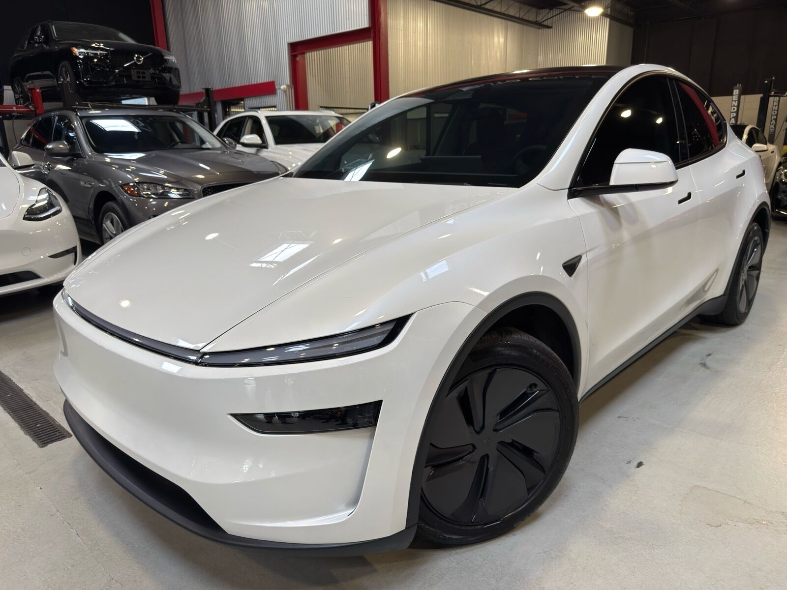 2026 TESLA Model Y