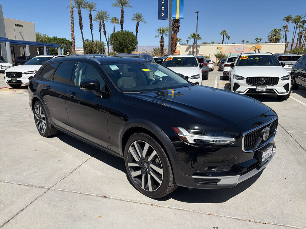2025 VOLVO V90CC