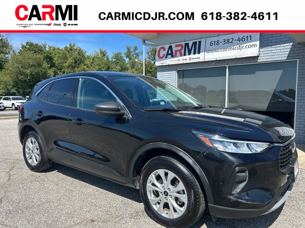 2024 FORD Escape
