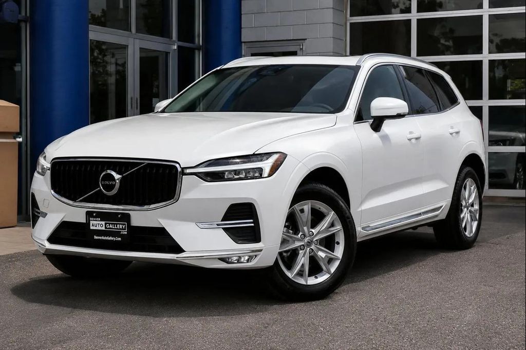 2022 VOLVO XC60
