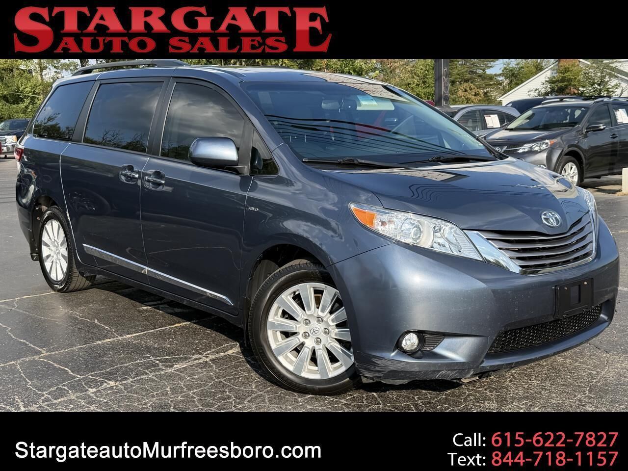2017 TOYOTA Sienna