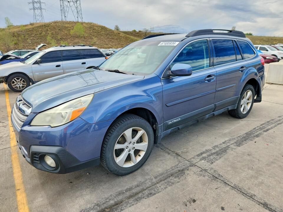 2013 SUBARU Outback