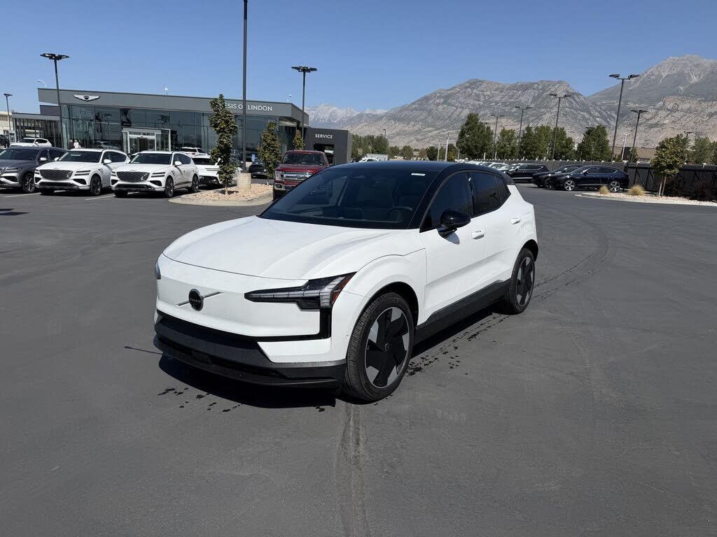 2025 VOLVO EX30