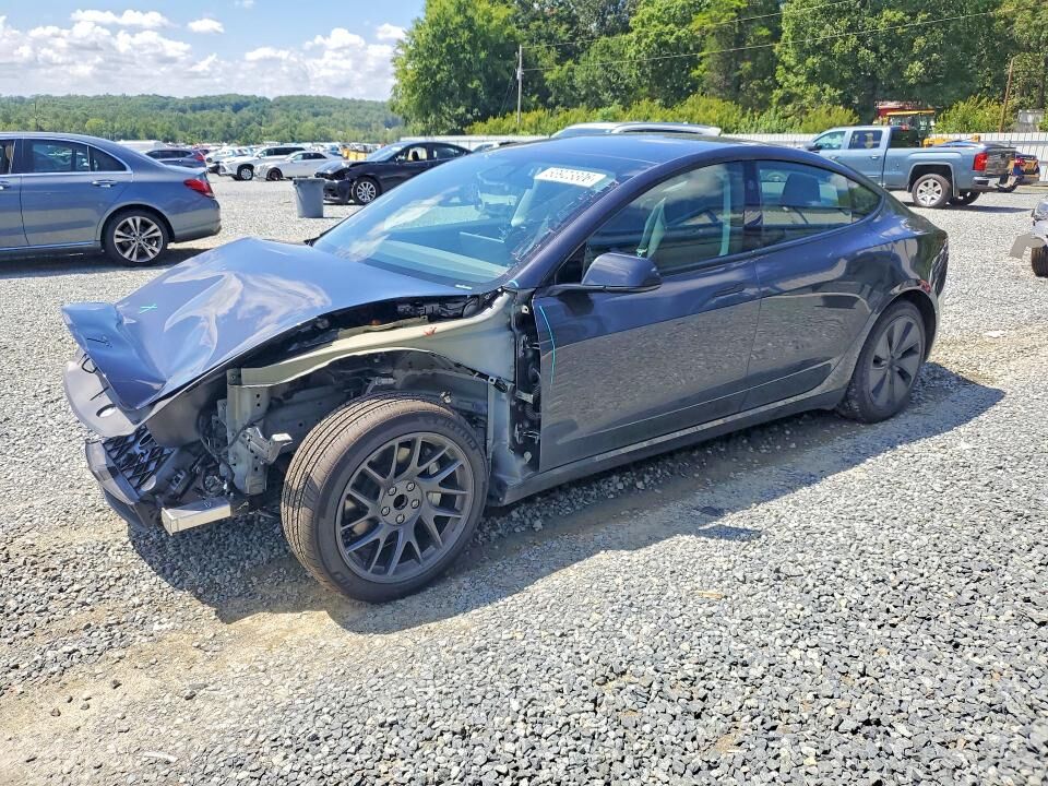 2026 TESLA Model 3