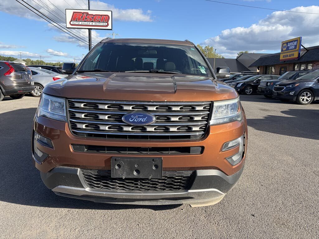 2017 FORD Explorer