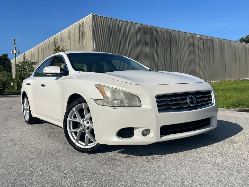 2009 NISSAN Maxima