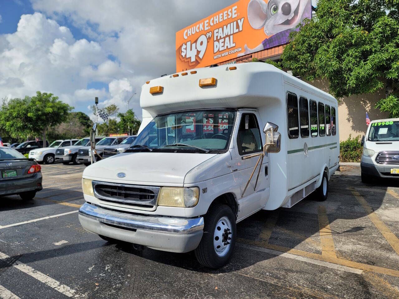 2001 FORD E-450