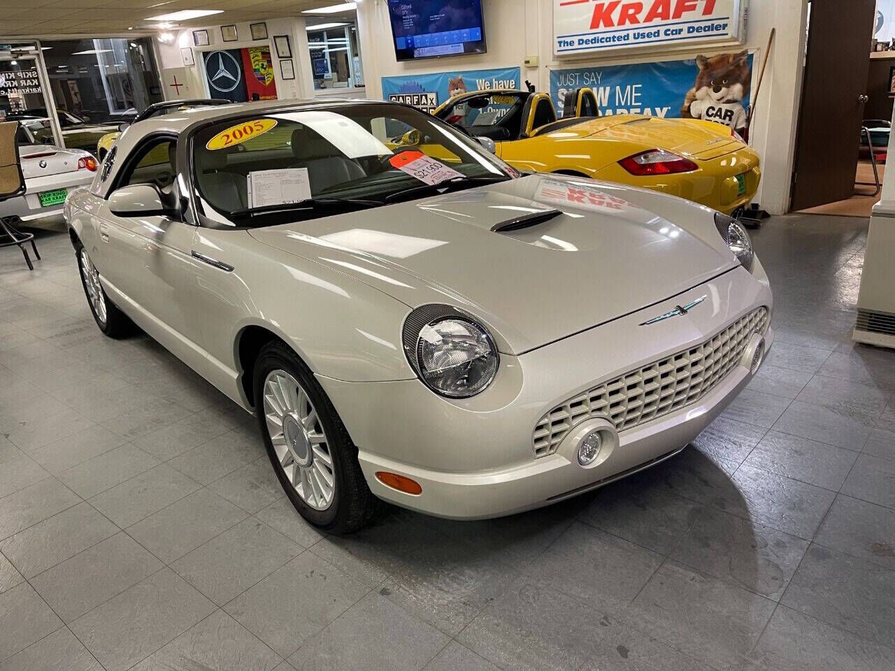 2005 FORD Thunderbird