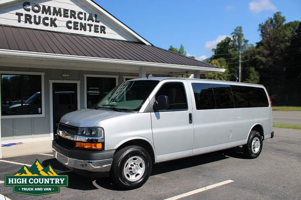2023 CHEVROLET Express