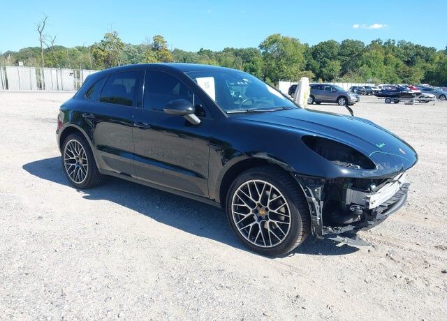 2020 PORSCHE Macan