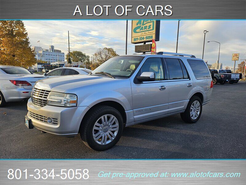 2011 LINCOLN Navigator
