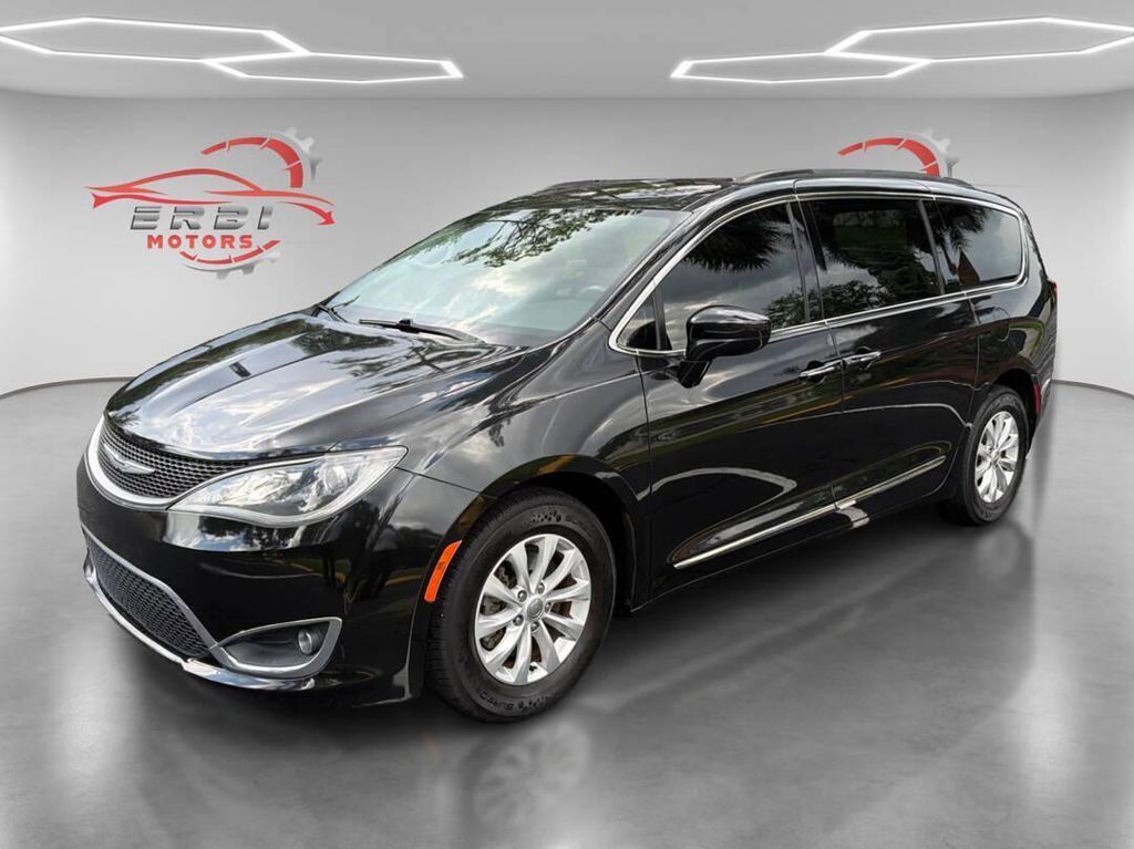 2017 CHRYSLER Pacifica