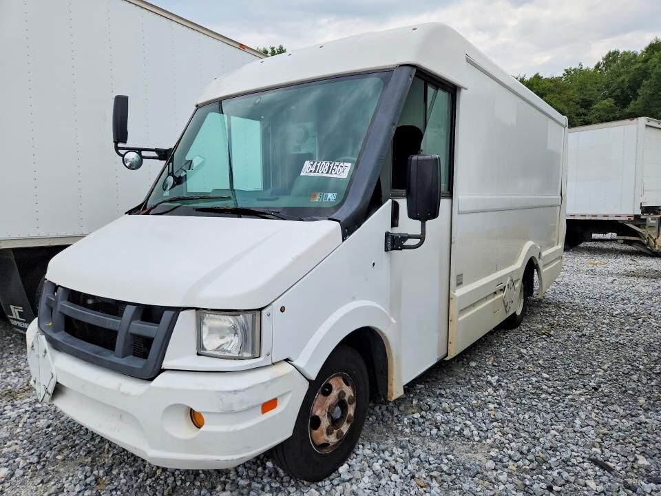 2013 ISUZU NPR/NPR-HD