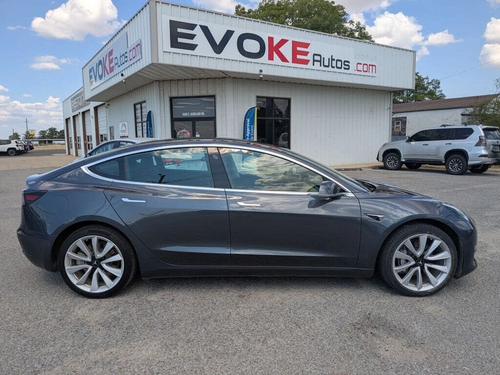 2020 TESLA Model 3
