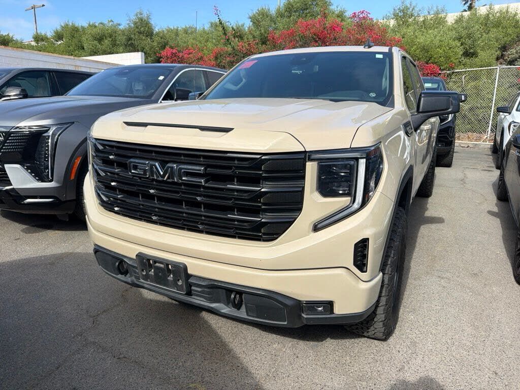 2023 GMC Sierra