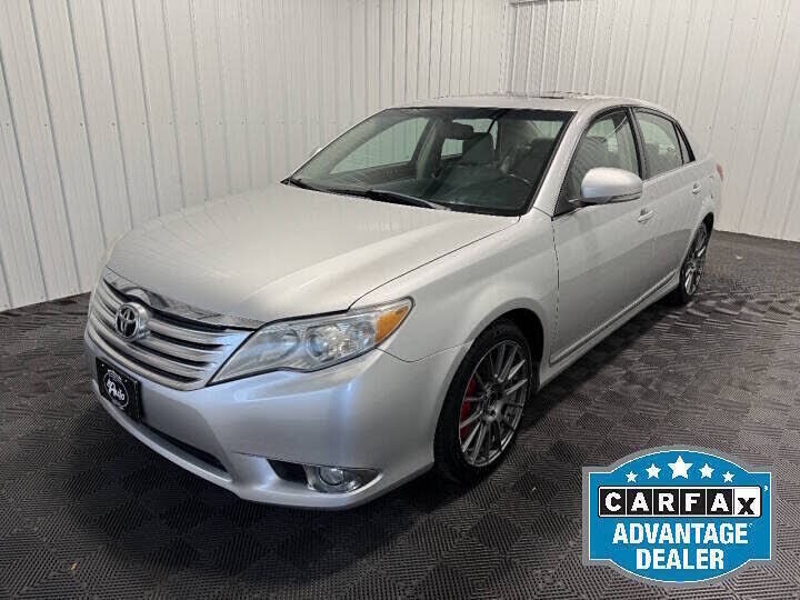 2011 TOYOTA Avalon
