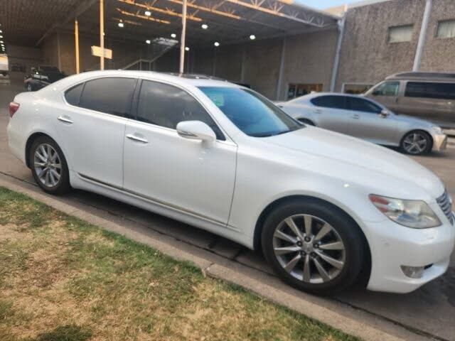 2011 LEXUS LS