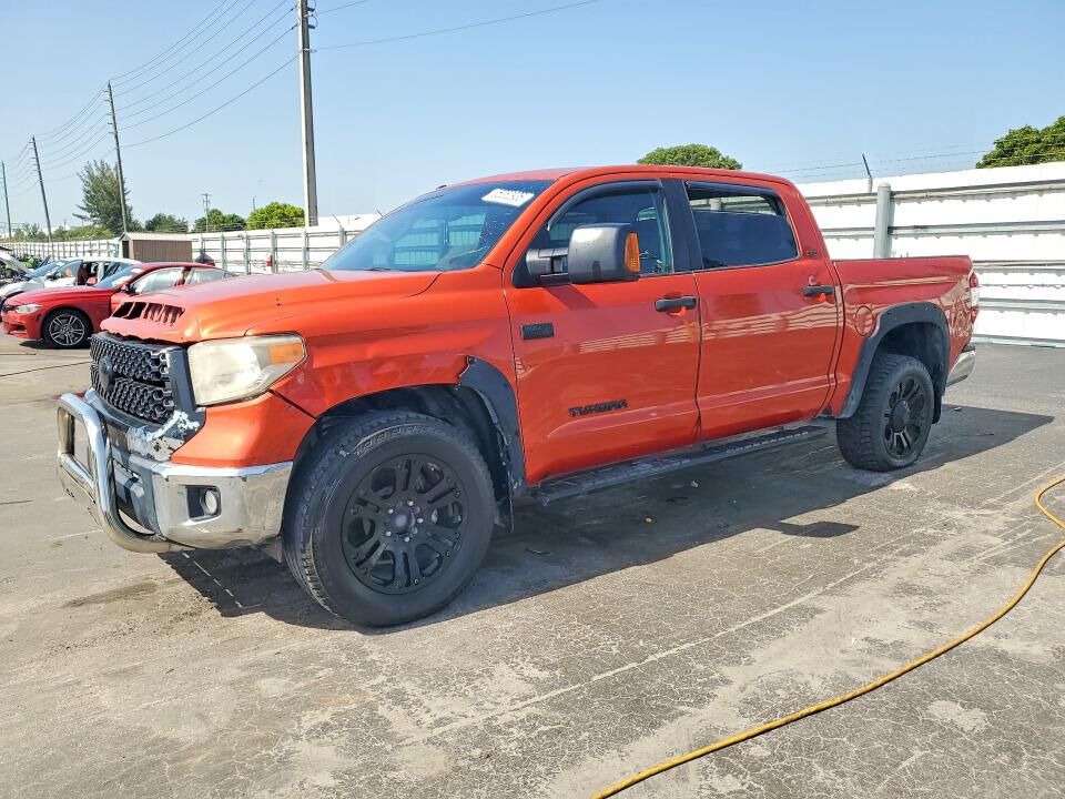 2018 TOYOTA Tundra