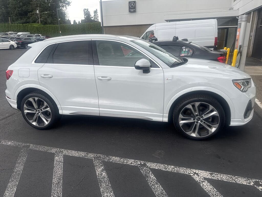2021 AUDI Q3