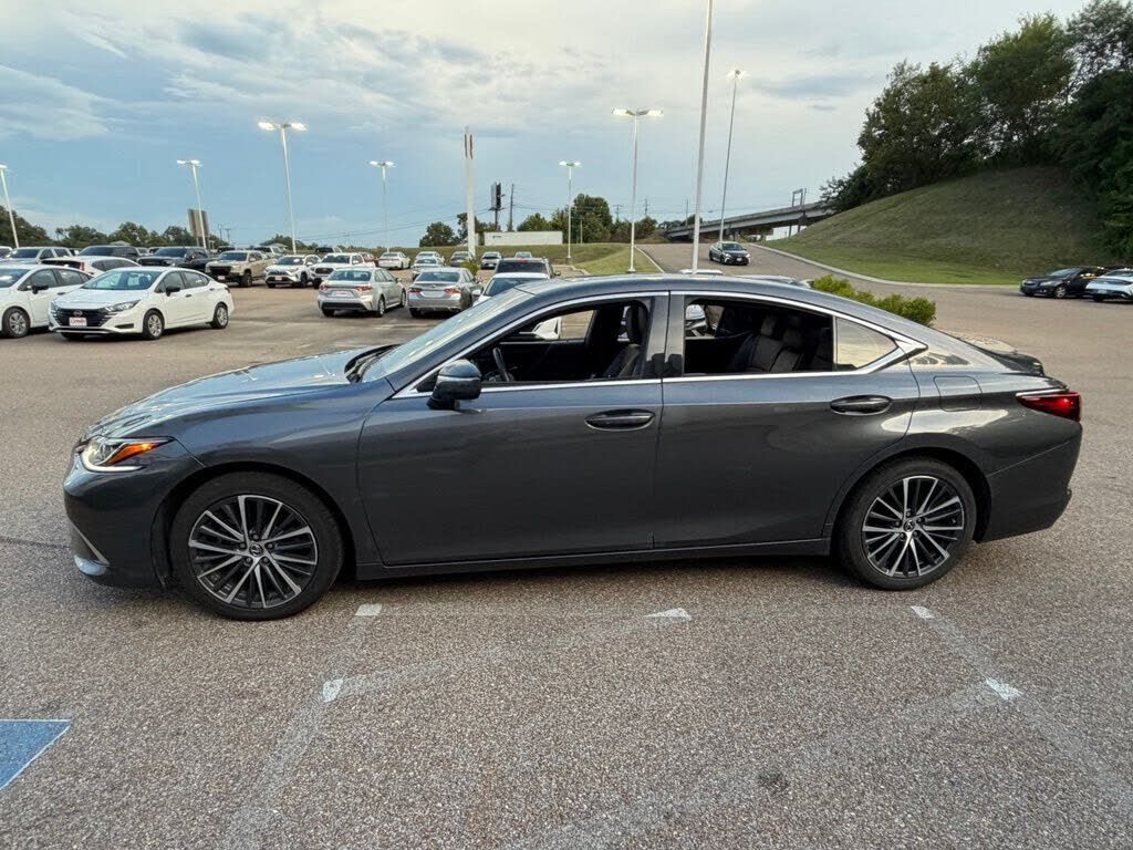 2022 Lexus ES
