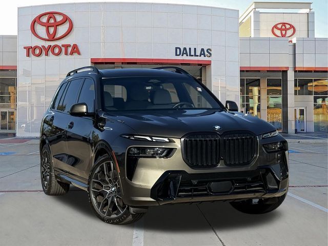 2025 BMW X7