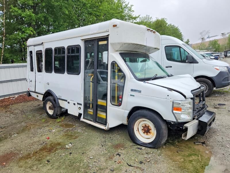 2014 FORD E-350