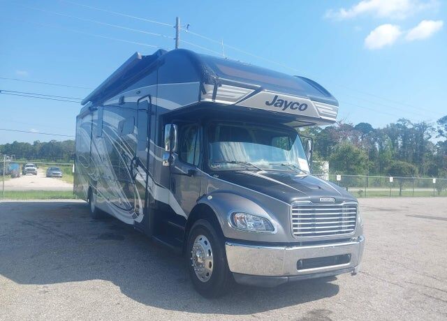 2021 FREIGHTLINER S2RV 106 Conventional cab & Chassis