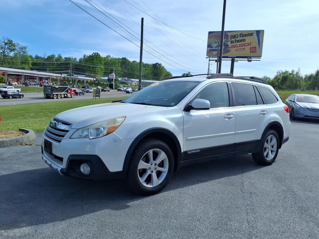 2013 SUBARU Outback