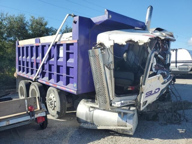 2007 KENWORTH T8 Series
